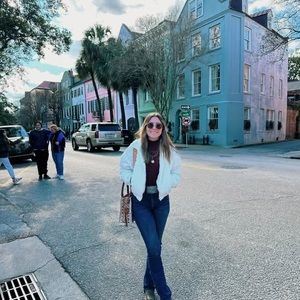 Meet your Posher, Kelsi